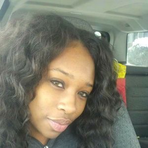 Meet your Posher, Monique